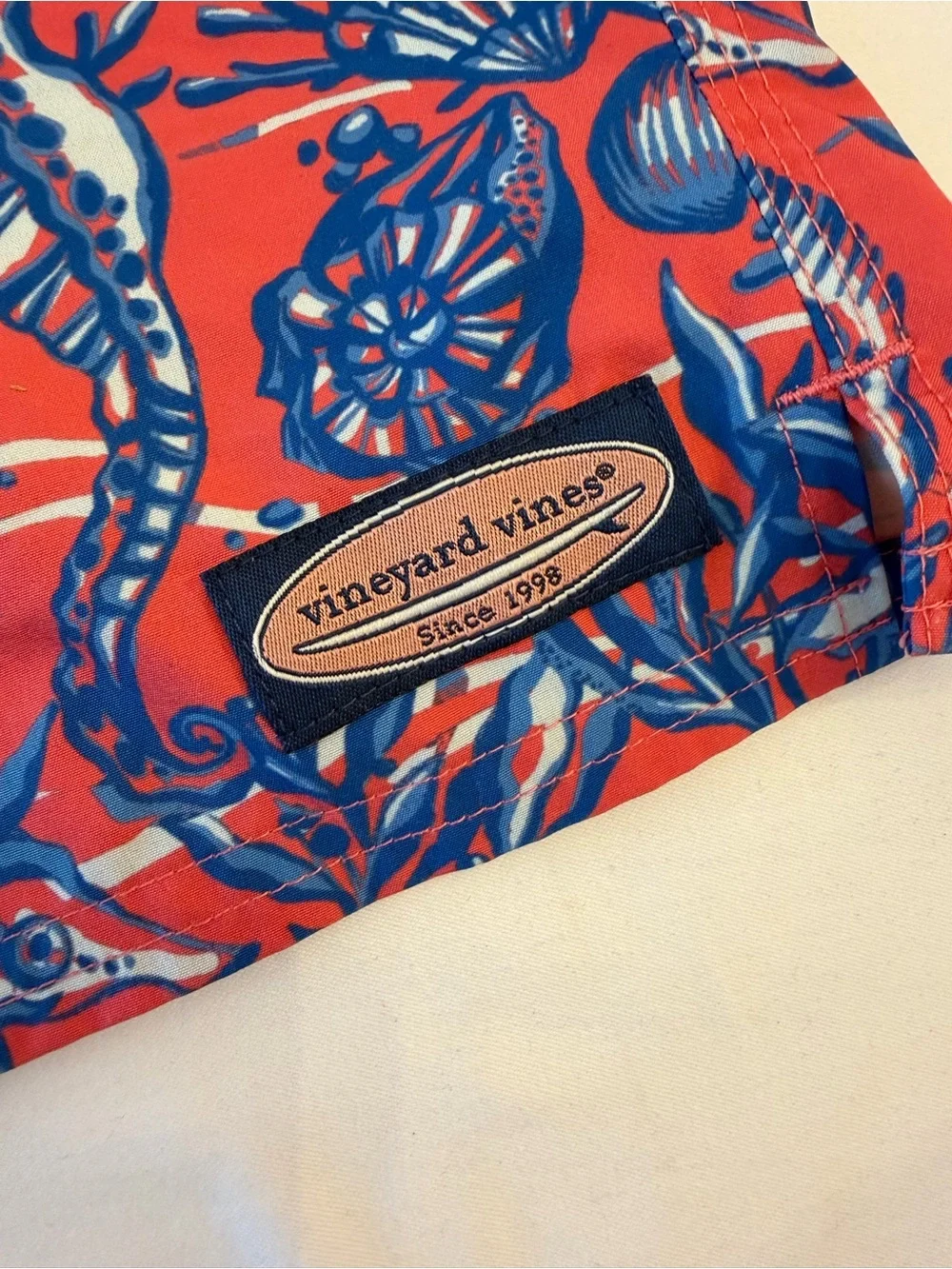 Vineyard Vines Boys Red & Blue Seahorse & Sea Creatures Print Swim Trunks Size L